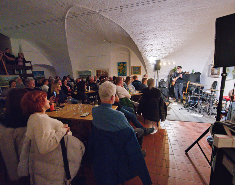 Obrázek k akci HUDEBNÍ SKLEPY - LORENZO SANCHEZ BAND