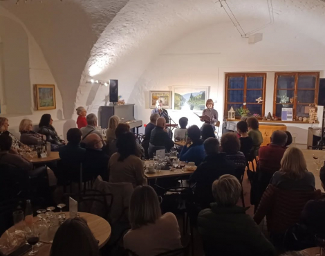 Obrázek k akci HUDEBNÍ SKLEPY - Kristýna Ryška & Ondřej Fencl (poetický večer II)