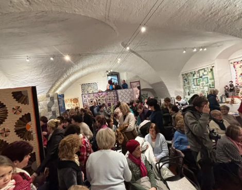 Obrázek k akci VÝSTAVA PRACÍ PATCHWORKOVÉHO KLUBU DDM MILEVSKO