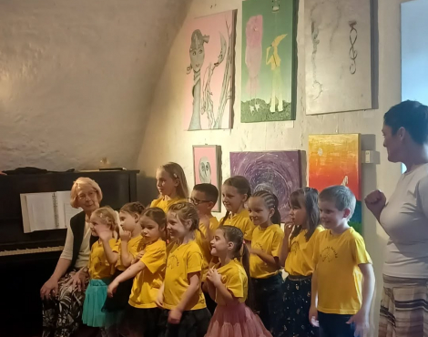 Obrázek k akci SBOREČKOVÝ KONCERT - Milevská kuřátka & Milevské notičky