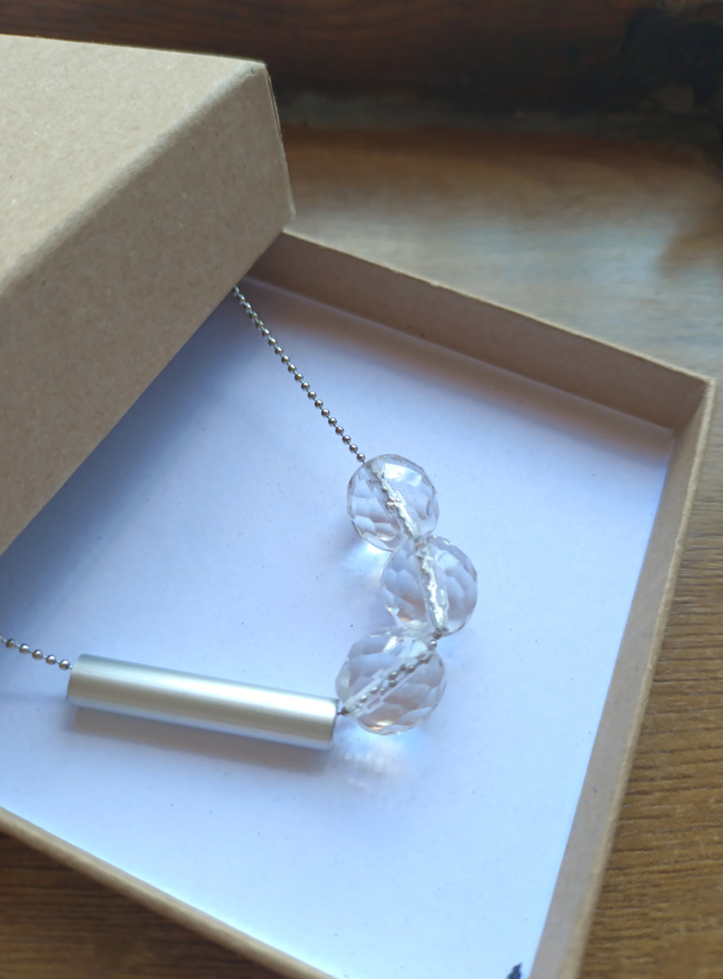 Dílo na komisní prodej náhrdelník minimalistický