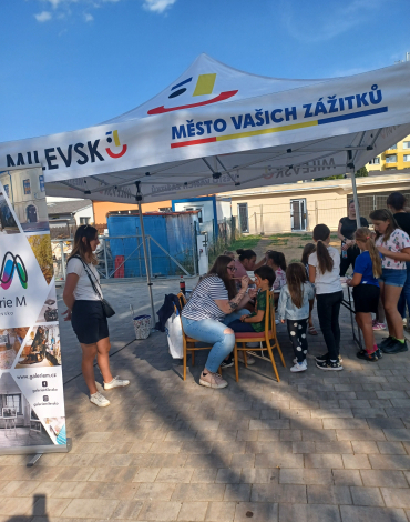 Obrázek k akci PRÁZDNINOVÉ LOUČENÍ S BARVAMI V AMFÍKU
