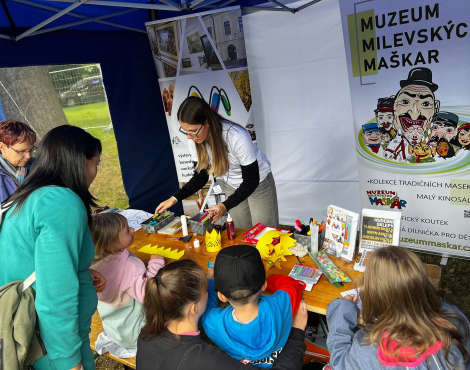 Obrázek k akci STAŇ SE MAŠKARNÍM HRDINOU,  KRÁLEM NEBO KRÁLOVNOU POSVÍCENÍ