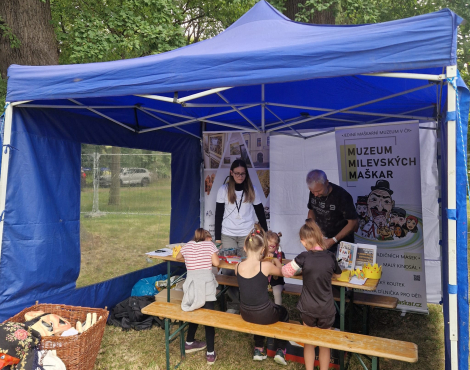 Obrázek k akci STAŇ SE MAŠKARNÍM HRDINOU,  KRÁLEM NEBO KRÁLOVNOU POSVÍCENÍ