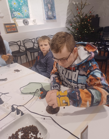 Obrázek k akci ADVENTNÍ VÝTVARNÉ SETKÁNÍ SE ZÁKLADNÍ ŠKOLKOU SPECIÁLNÍ MILEVSKO